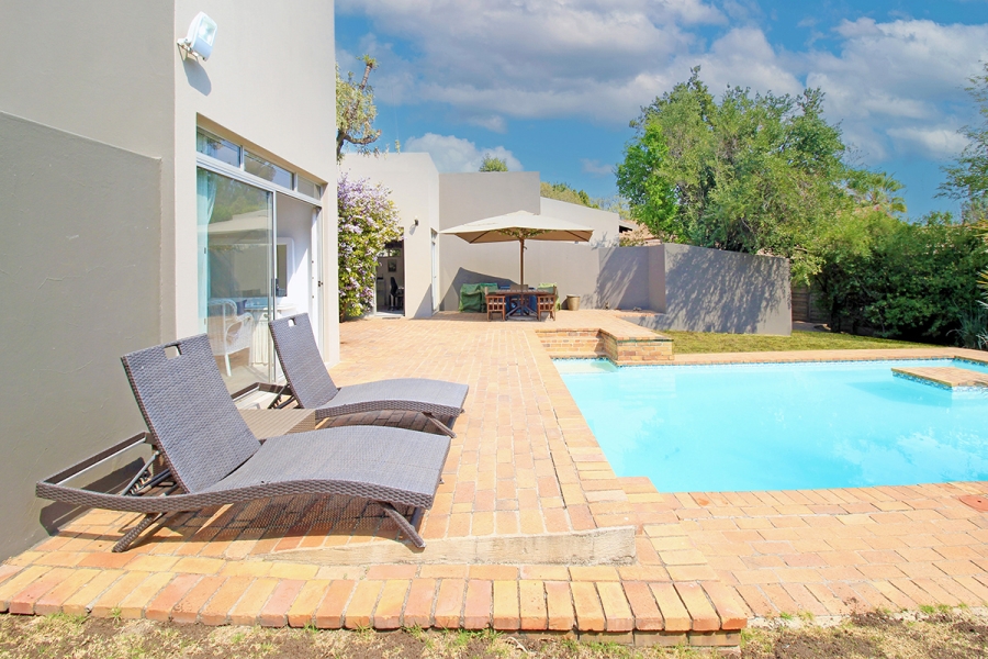 3 Bedroom Property for Sale in Gallo Manor Gauteng