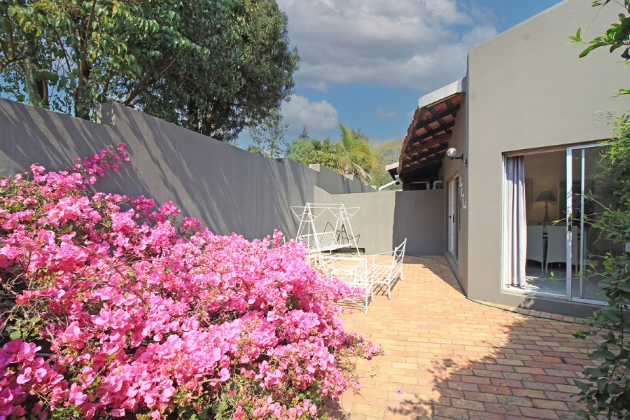 3 Bedroom Property for Sale in Gallo Manor Gauteng