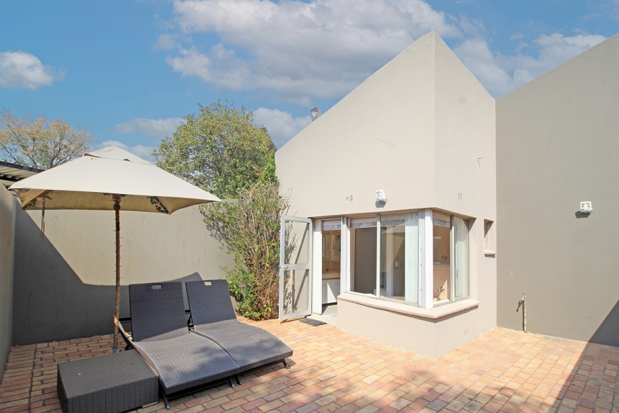 3 Bedroom Property for Sale in Gallo Manor Gauteng