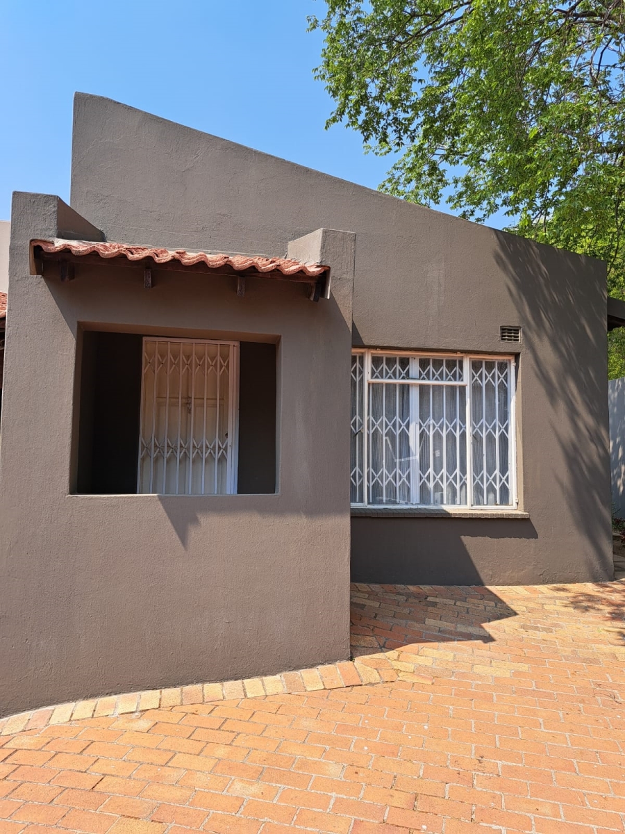 3 Bedroom Property for Sale in Gallo Manor Gauteng