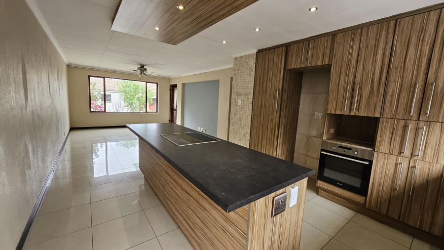 To Let 3 Bedroom Property for Rent in Sunninghill Gauteng