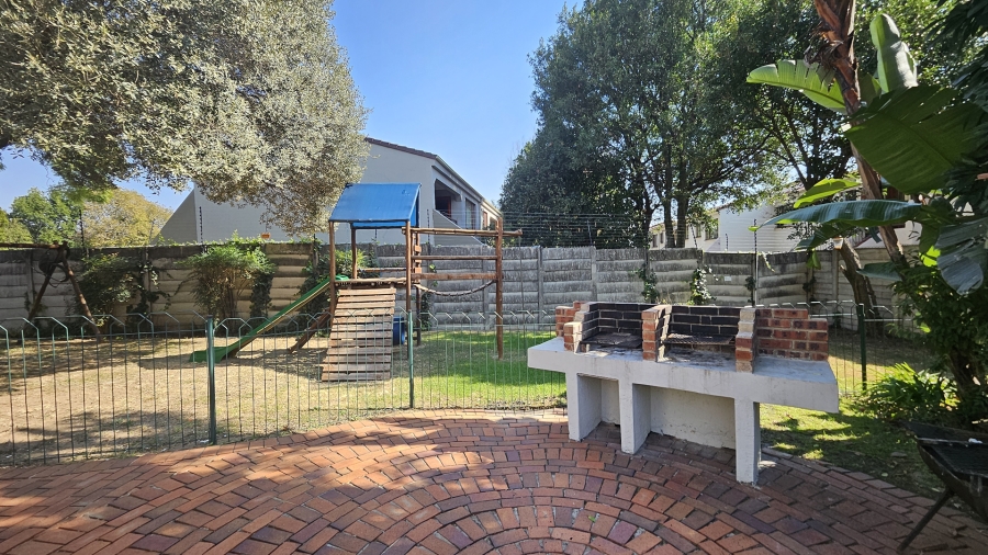 To Let 3 Bedroom Property for Rent in Sunninghill Gauteng