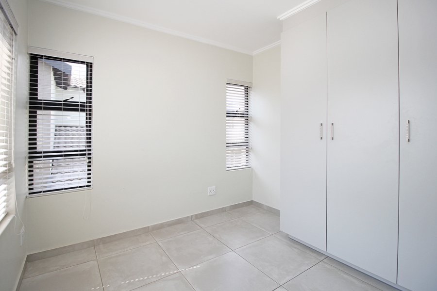 4 Bedroom Property for Sale in Broadacres Gauteng