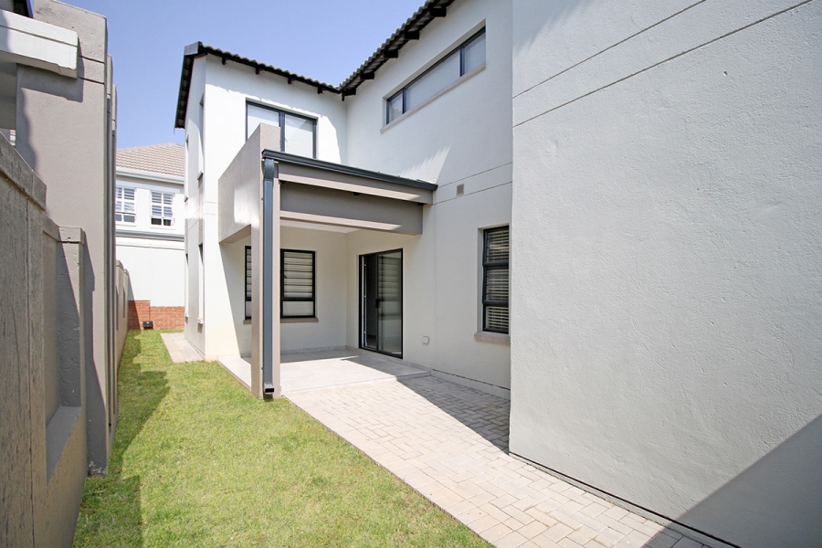 4 Bedroom Property for Sale in Broadacres Gauteng