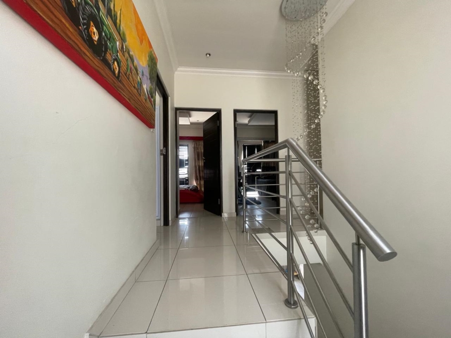 To Let 3 Bedroom Property for Rent in Thatchfield Hills Gauteng