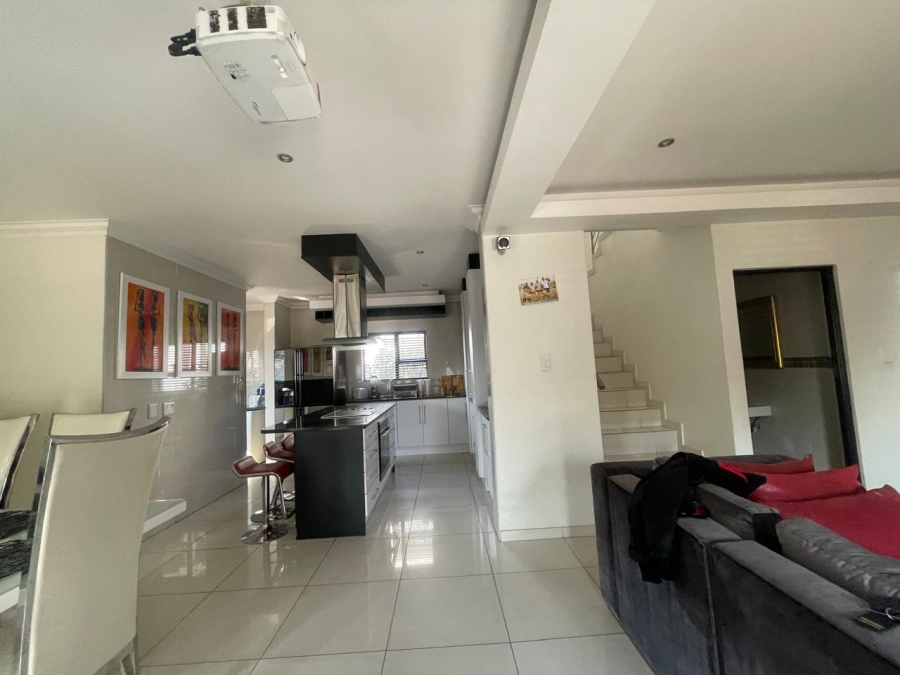 To Let 3 Bedroom Property for Rent in Thatchfield Hills Gauteng