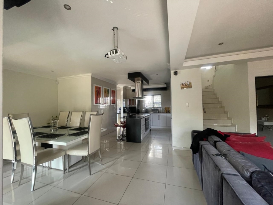 To Let 3 Bedroom Property for Rent in Thatchfield Hills Gauteng