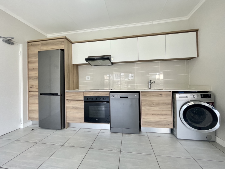 1 Bedroom Property for Sale in Waterfall Gauteng