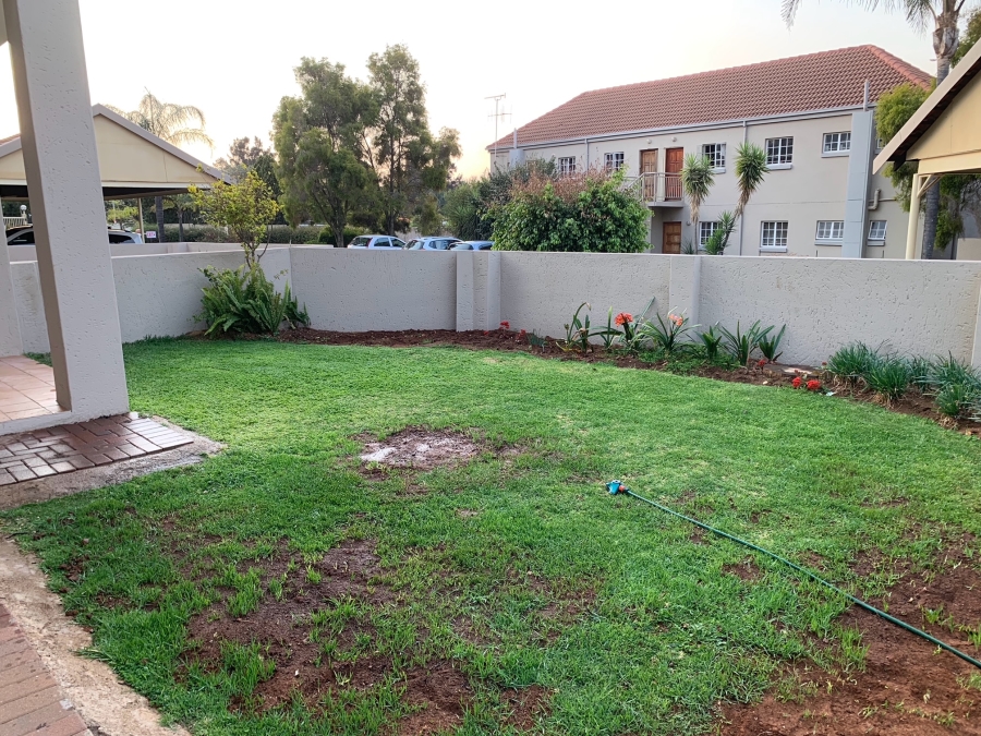 To Let 2 Bedroom Property for Rent in Wapadrand Gauteng