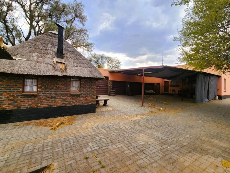 4 Bedroom Property for Sale in Rothdene Gauteng