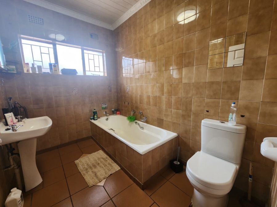 3 Bedroom Property for Sale in Falcon Ridge Gauteng