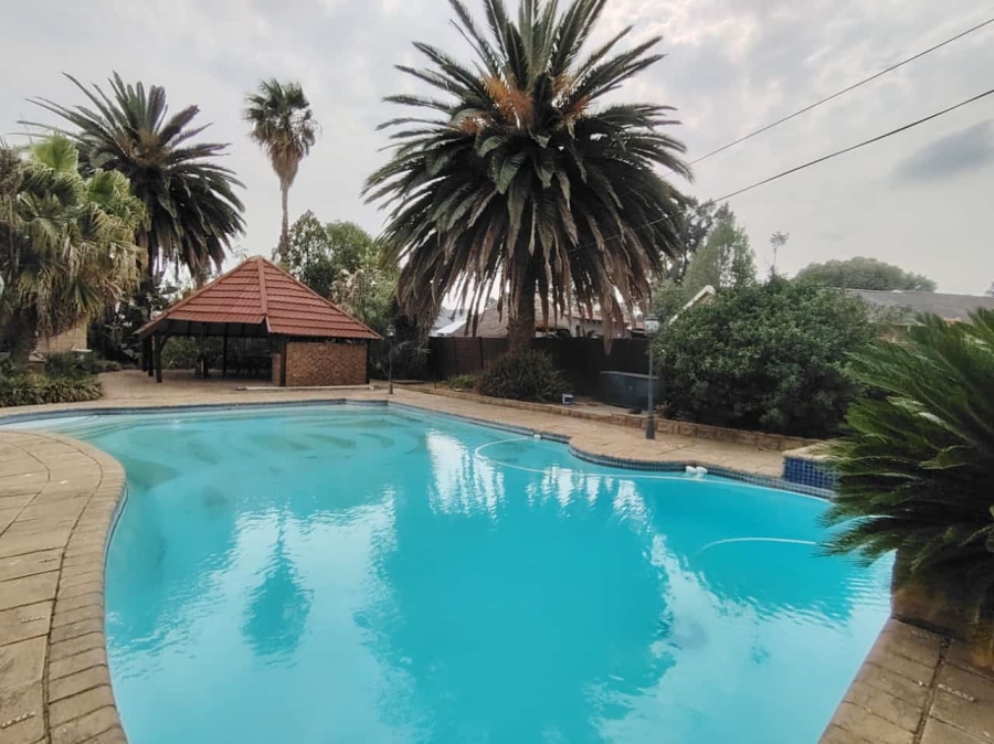 3 Bedroom Property for Sale in Brackendowns Gauteng