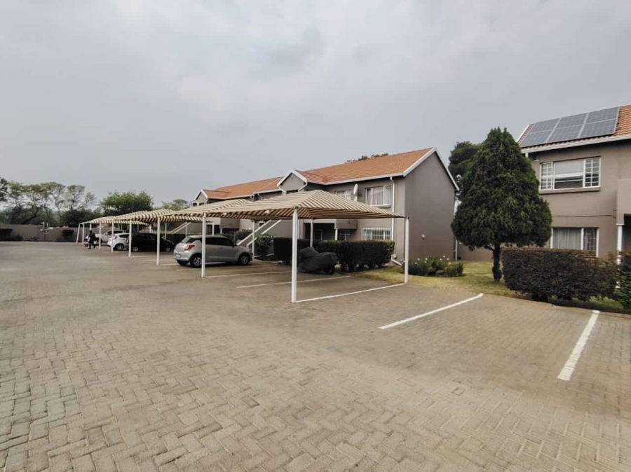 2 Bedroom Property for Sale in Brackendowns Gauteng