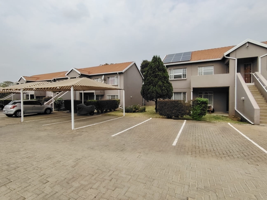 2 Bedroom Property for Sale in Brackendowns Gauteng