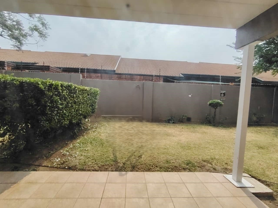 2 Bedroom Property for Sale in Brackendowns Gauteng