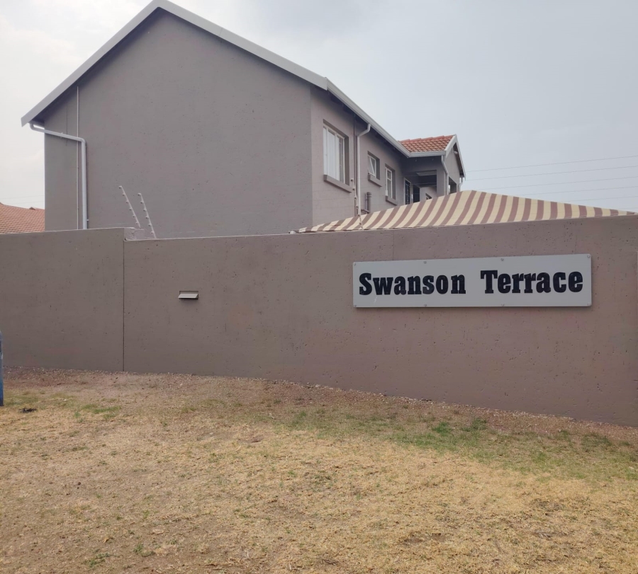 2 Bedroom Property for Sale in Brackendowns Gauteng