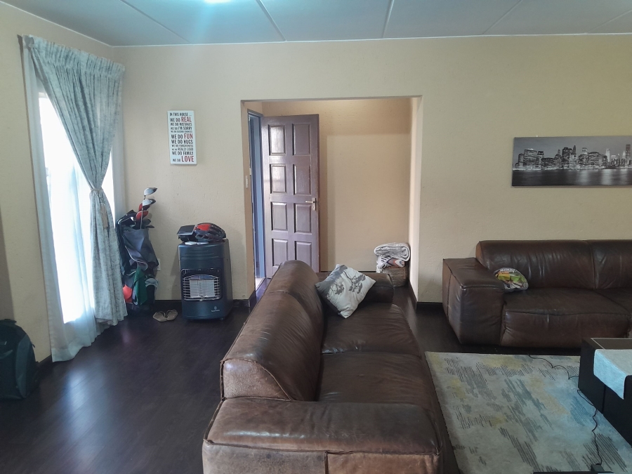 3 Bedroom Property for Sale in Heuwelsig Estate Gauteng