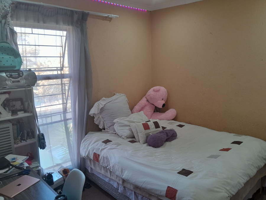 3 Bedroom Property for Sale in Heuwelsig Estate Gauteng