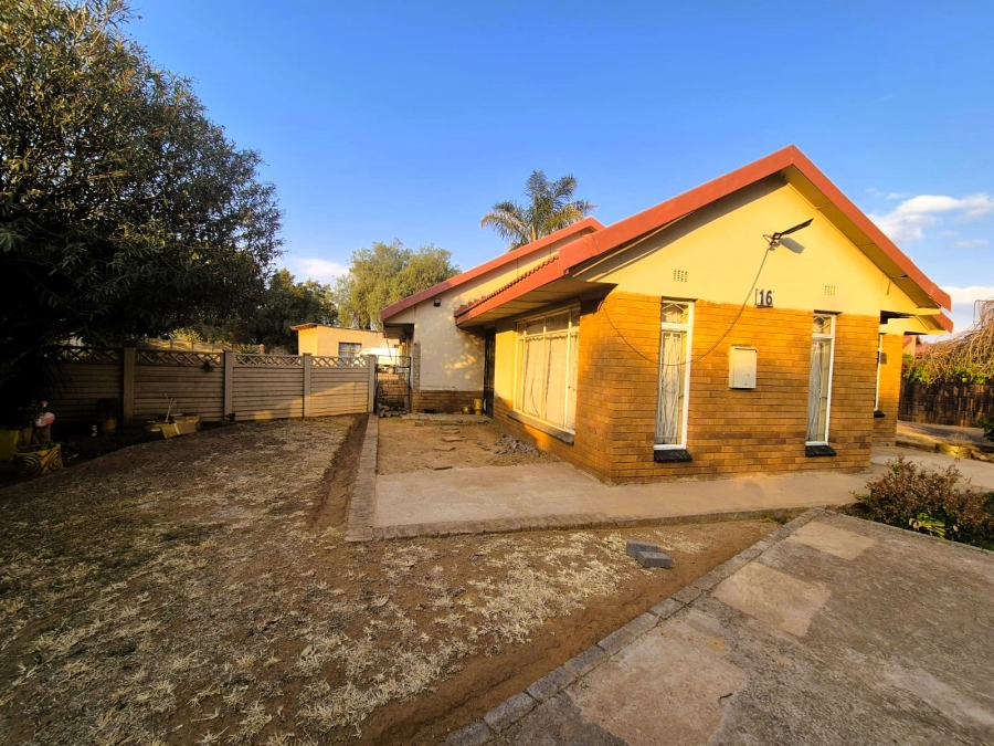 3 Bedroom Property for Sale in Sonland Park Gauteng