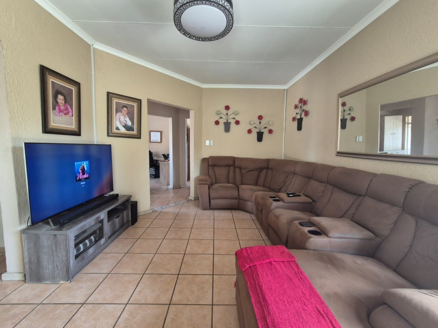 3 Bedroom Property for Sale in Falcon Ridge Gauteng