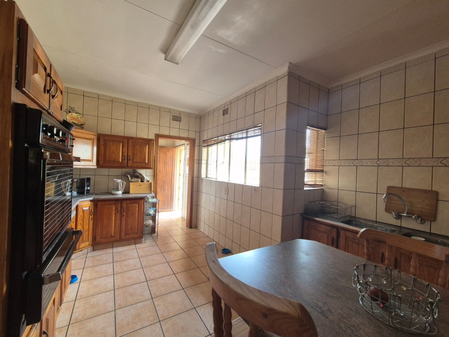 3 Bedroom Property for Sale in Falcon Ridge Gauteng