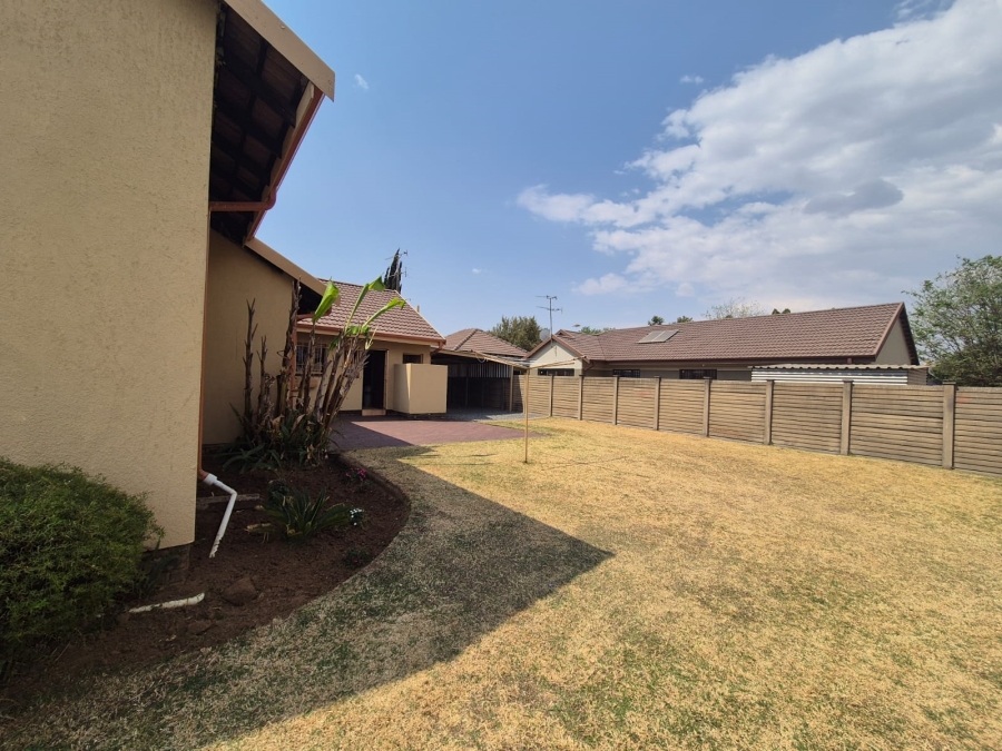 3 Bedroom Property for Sale in Falcon Ridge Gauteng