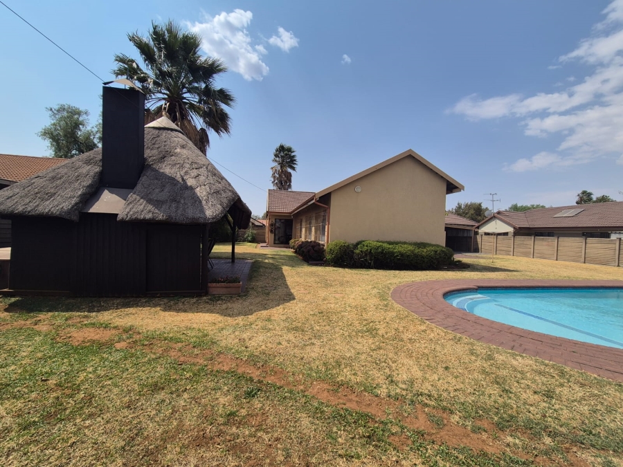 3 Bedroom Property for Sale in Falcon Ridge Gauteng