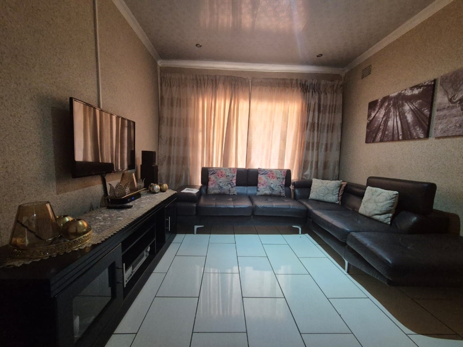 3 Bedroom Property for Sale in Duncanville Gauteng