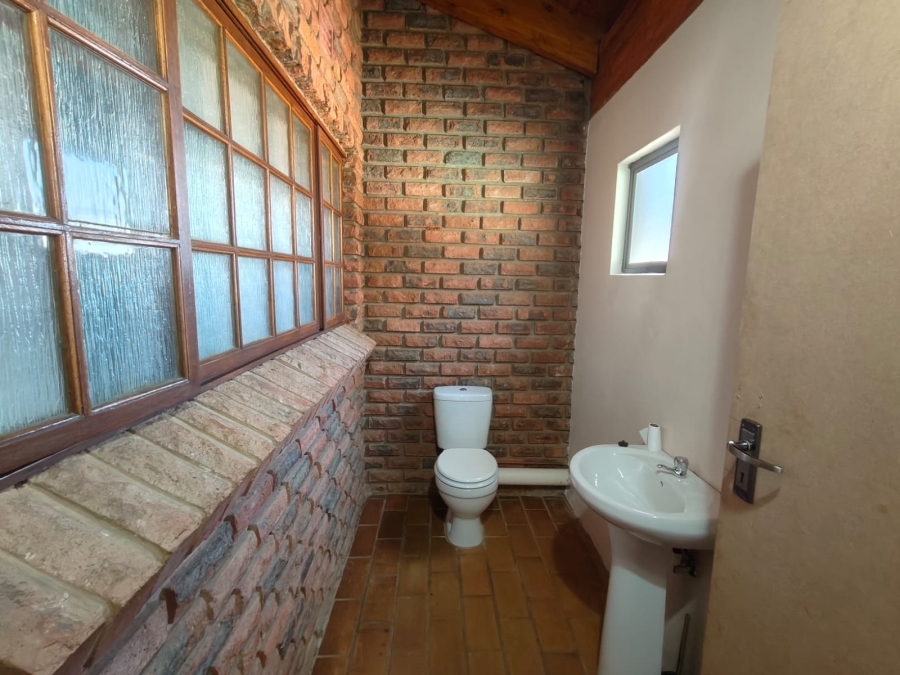 To Let 4 Bedroom Property for Rent in Walker Fruit Farms Gauteng