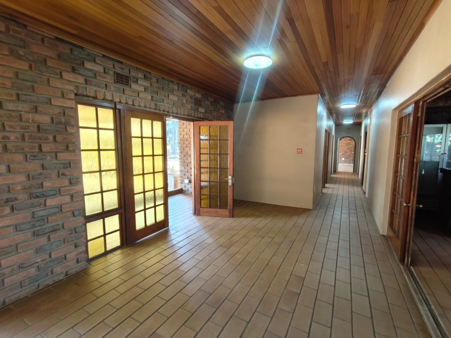 To Let 4 Bedroom Property for Rent in Walker Fruit Farms Gauteng