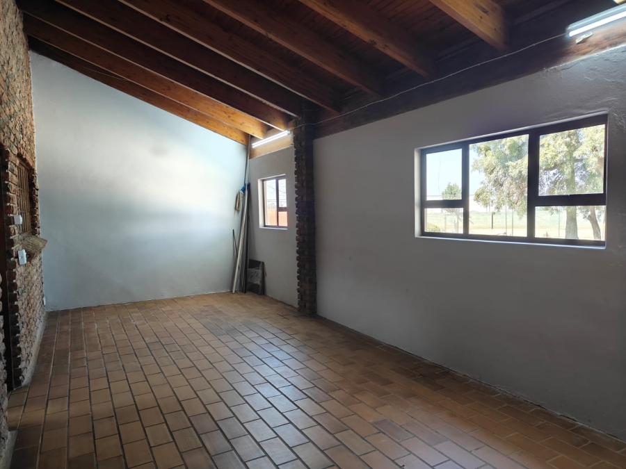 To Let 4 Bedroom Property for Rent in Walker Fruit Farms Gauteng