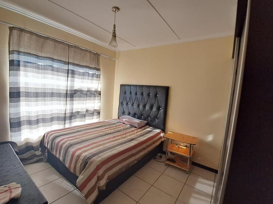 2 Bedroom Property for Sale in Oakdene Gauteng