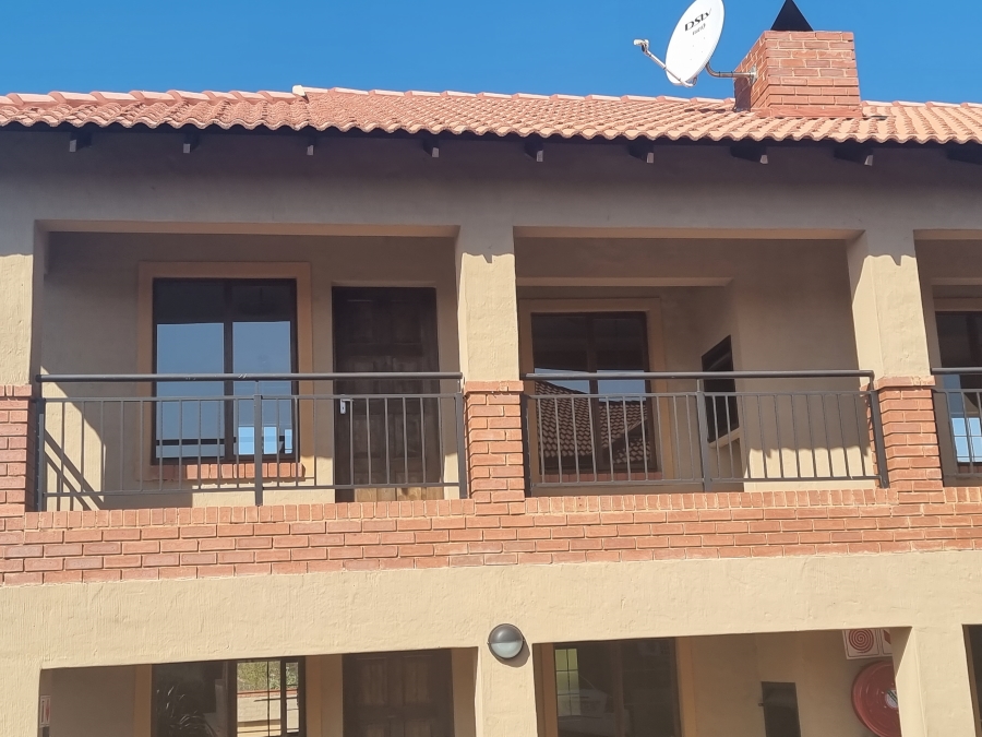 To Let 1 Bedroom Property for Rent in Kenleaf Gauteng