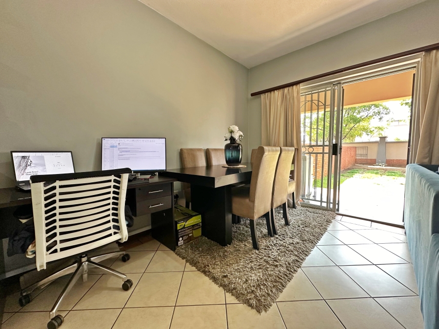 To Let 2 Bedroom Property for Rent in Eco Park Gauteng