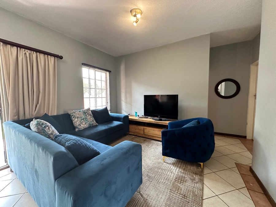 To Let 2 Bedroom Property for Rent in Eco Park Gauteng