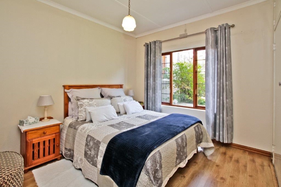 5 Bedroom Property for Sale in Hurlingham Manor Gauteng