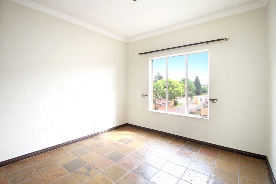 1 Bedroom Property for Sale in Weltevreden Park Gauteng