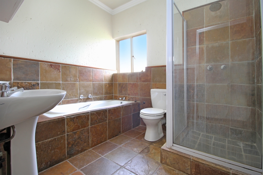 1 Bedroom Property for Sale in Weltevreden Park Gauteng