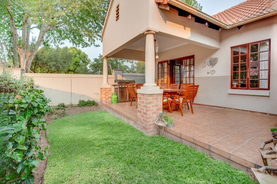 2 Bedroom Property for Sale in Lonehill Gauteng