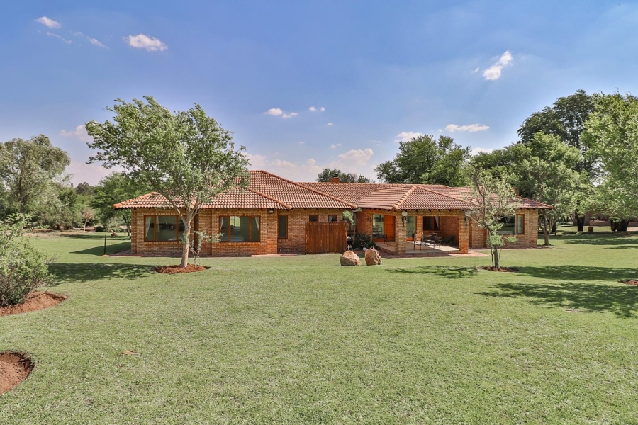 4 Bedroom Property for Sale in Waterval Estate Gauteng