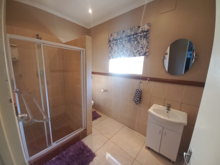 5 Bedroom Property for Sale in Van Riebeeck Park Gauteng