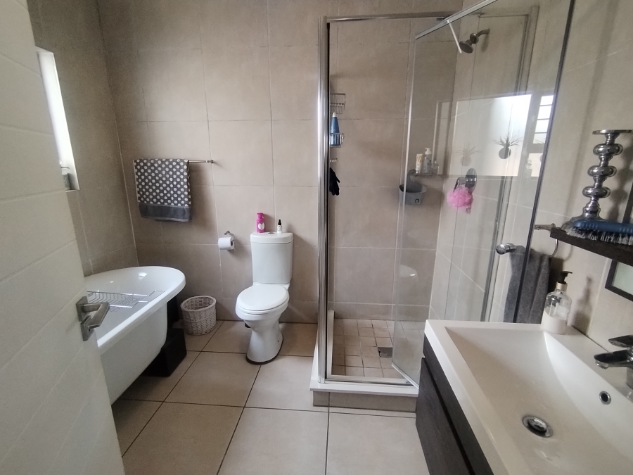 3 Bedroom Property for Sale in Westlake Eco Estate Gauteng