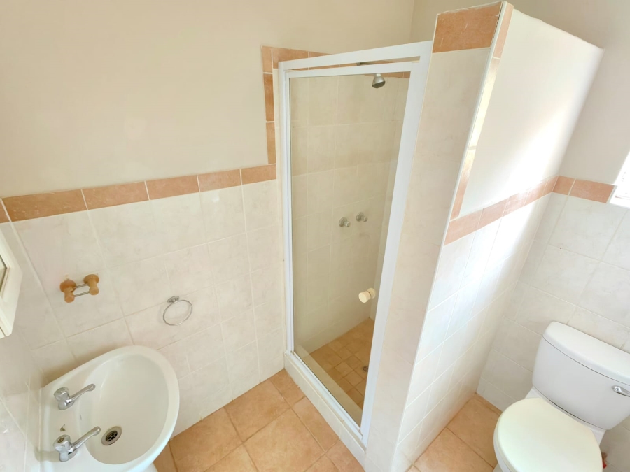 2 Bedroom Property for Sale in Doornpoort Gauteng