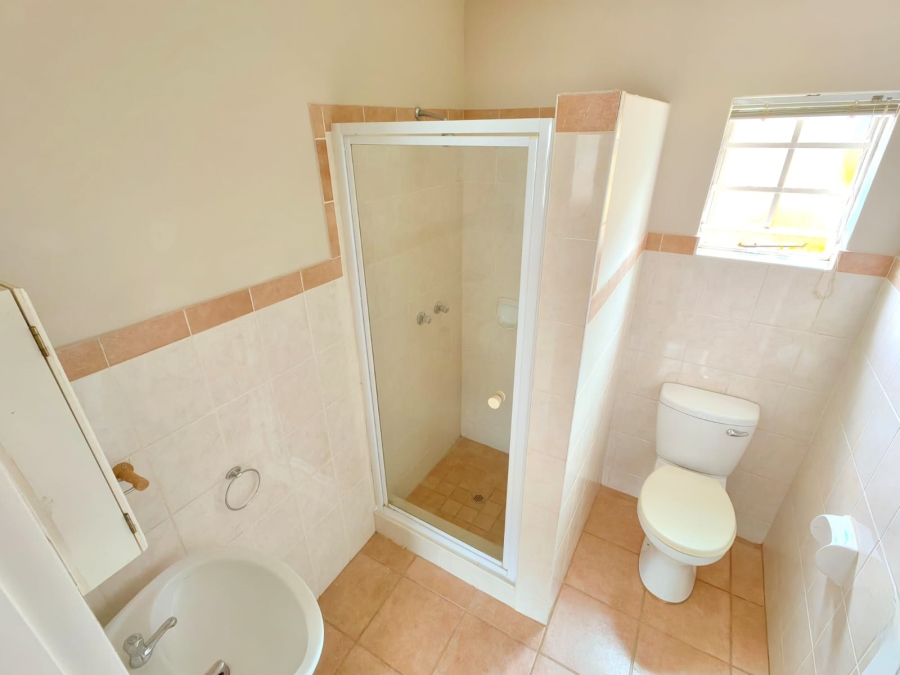 2 Bedroom Property for Sale in Doornpoort Gauteng