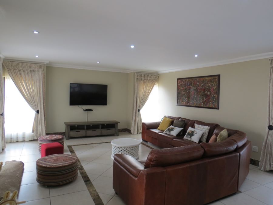 4 Bedroom Property for Sale in Greenstone Hill Gauteng