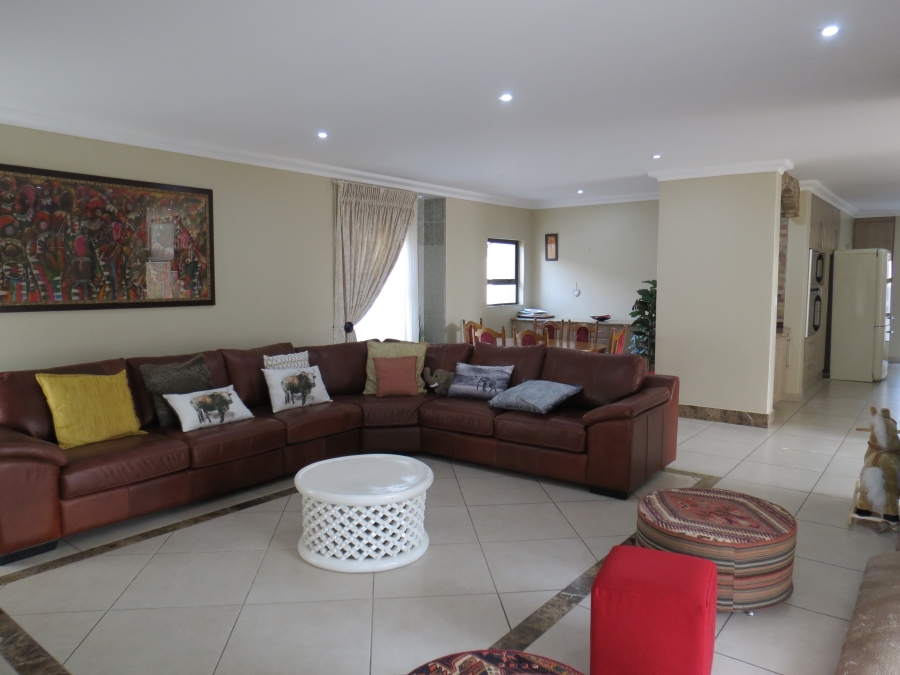 4 Bedroom Property for Sale in Greenstone Hill Gauteng