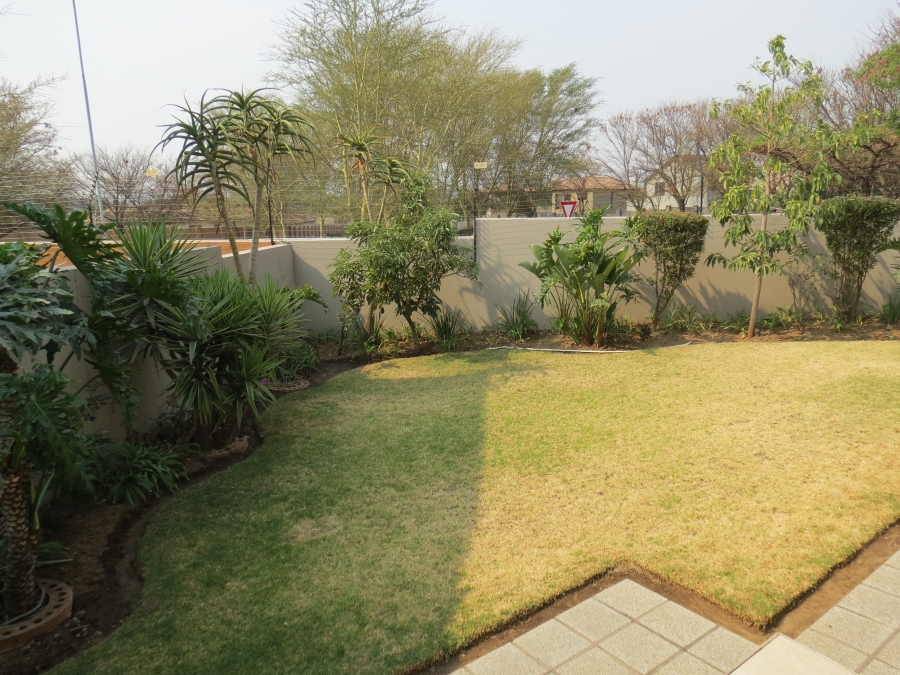 4 Bedroom Property for Sale in Greenstone Hill Gauteng