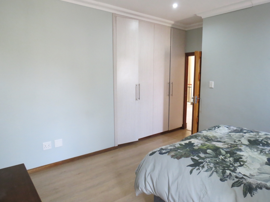 4 Bedroom Property for Sale in Greenstone Hill Gauteng