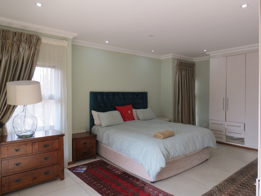 4 Bedroom Property for Sale in Greenstone Hill Gauteng