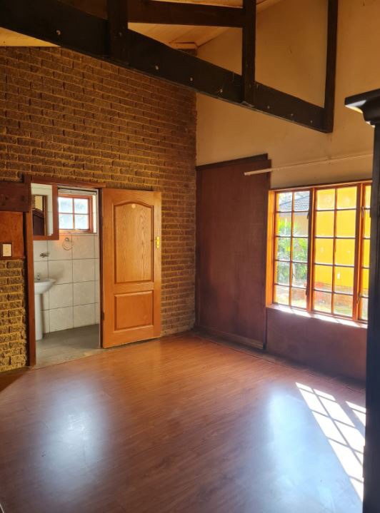 5 Bedroom Property for Sale in Eldoraigne Gauteng